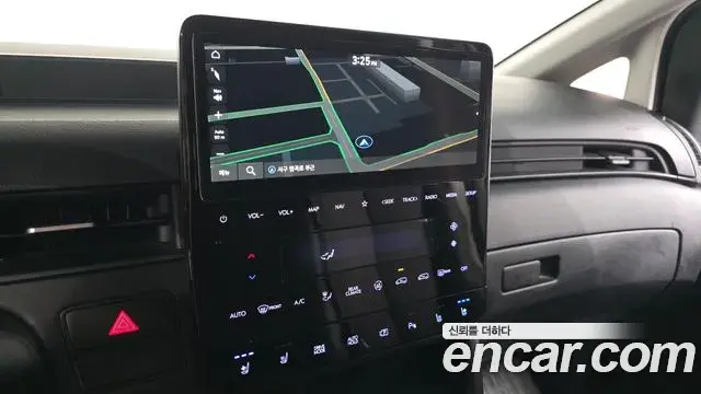 Hyundai Staria 2022 — Photo 14/20