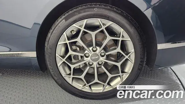Genesis G80 2021 — ფოტო 17/33