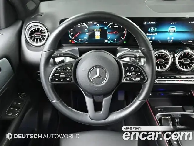 Mercedes-Benz GLB-Class 2021 — Şəkil 13/20