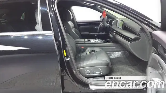 Genesis G90 2025 — Photo 19/34