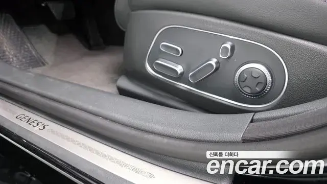 Genesis G90 2025 — Photo 21/34