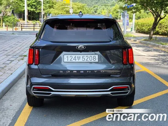 Kia Sorento 2021 — Photo 2/20