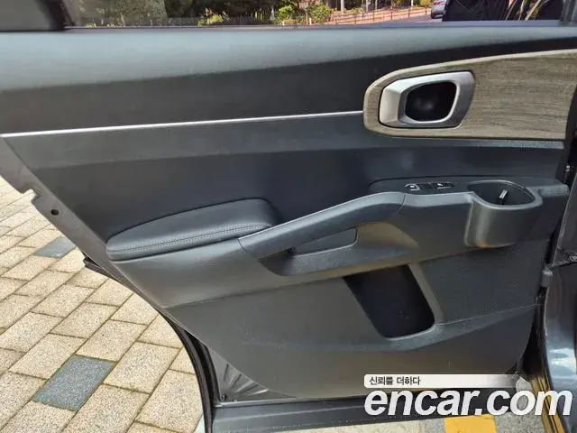 Kia Sorento 2021 — Photo 6/20