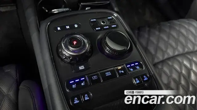 Genesis G90 2025 — Photo 26/33