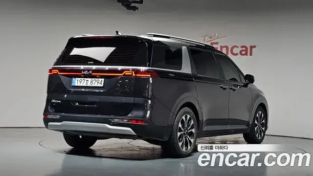 Kia Carnival 2022 — Фото 2/20