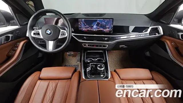 BMW X7 2024 — Фото 10/20