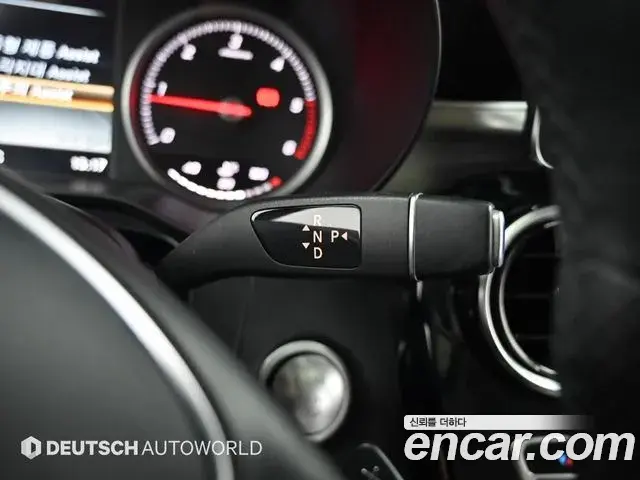 Mercedes-Benz GLC-Class 2018 — Photo 11/20