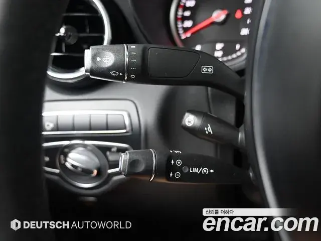 Mercedes-Benz GLC-Class 2018 — Photo 18/20