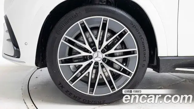 Mercedes-Benz GLE-Class 2025 — Фото 4/20