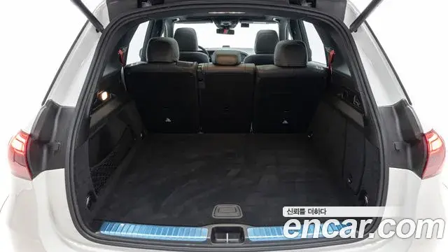 Mercedes-Benz GLE-Class 2025 — Фото 10/20