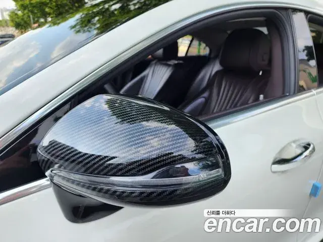 Mercedes-Benz CLS-Class 2019 — Photo 11/20