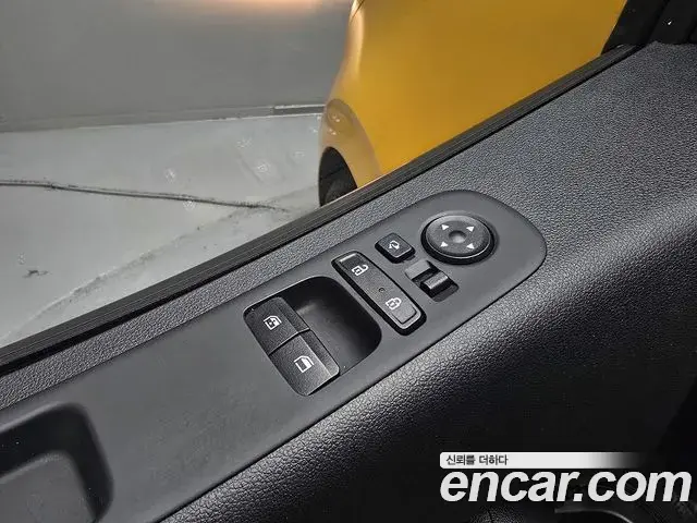 Hyundai Staria 2022 — Фото 17/20