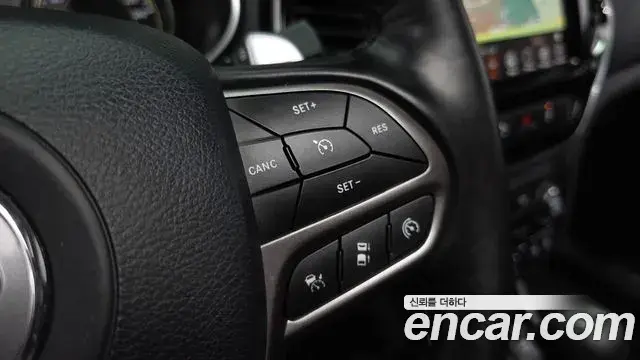 Jeep Cherokee 2021 — Şəkil 12/33