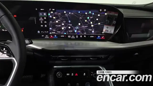 Audi Q5 2025 — ფოტო 24/34