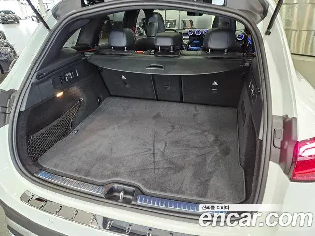 Mercedes-Benz GLC-Class 2026 — Photo 12/16