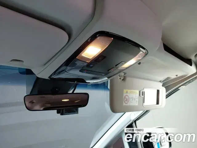Hyundai Staria 2021 — Photo 12/31