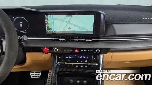 Kia Carnival 2023 — Фото 14/20