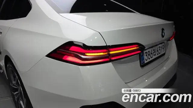 BMW 5 Series 2026 — ფოტო 18/35