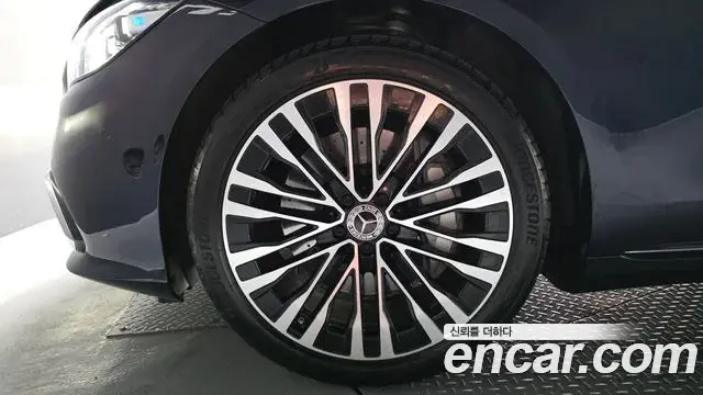 Mercedes-Benz S-Class 2022 — Photo 5/20
