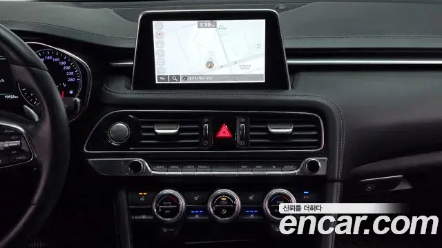 Genesis G70 2019 — ფოტო 18/20