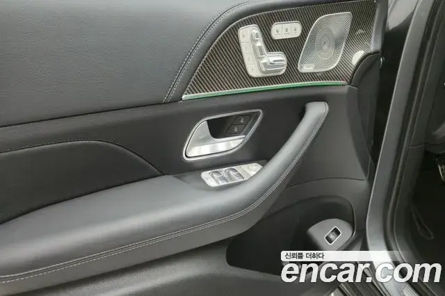 Mercedes-Benz GLE-Class 2025 — Фото 15/18