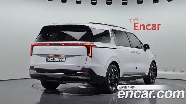 Kia Carnival 2025 — Фото 2/20