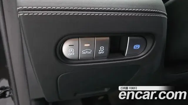 Genesis G90 2022 — ფოტო 19/20