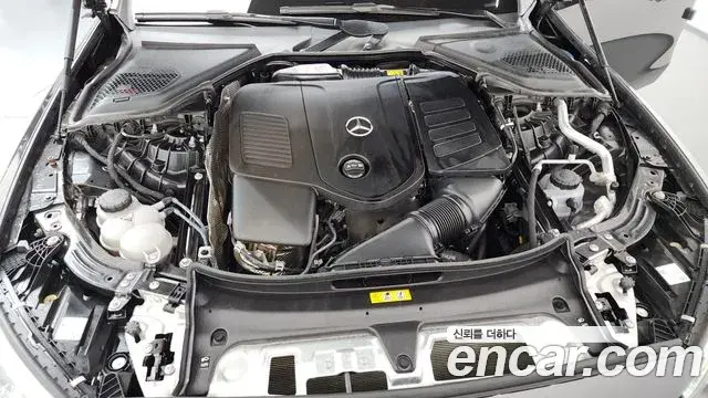 Mercedes-Benz E-Class 2024 — Photo 6/20