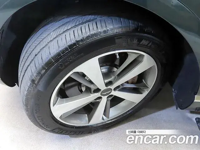 Genesis GV80 2023 — Photo 19/20