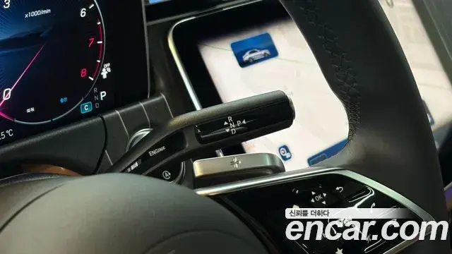 Mercedes-Benz E-Class 2025 — Photo 7/20