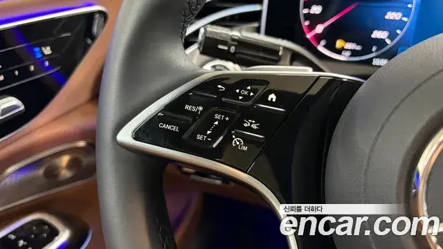 Mercedes-Benz E-Class 2025 — Photo 19/20