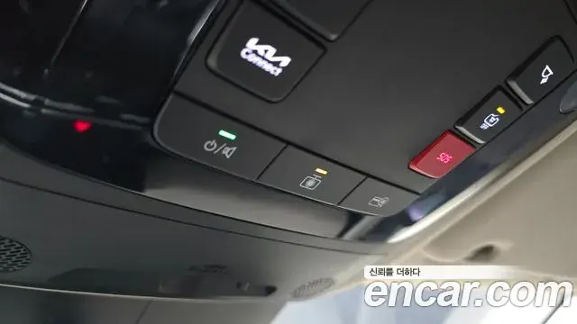 Kia Carnival 2024 — ფოტო 27/39