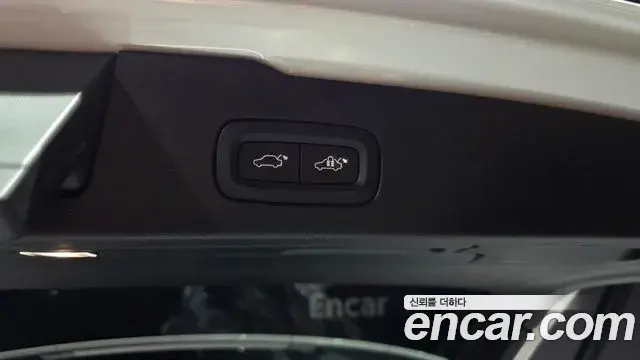 Volvo V60 Cross Country 2022 — ფოტო 11/36