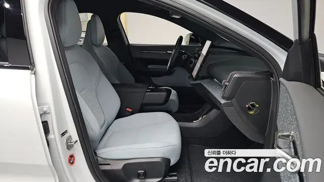 Volvo EX30 2025 — Photo 12/32