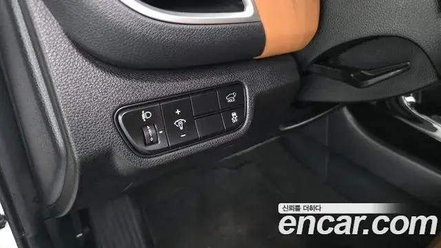 Kia Seltos 2023 — Şəkil 21/30