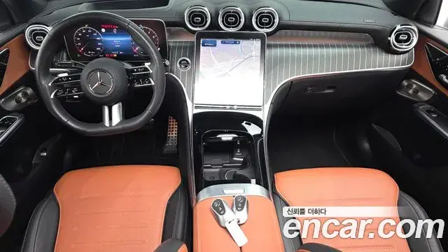 Mercedes-Benz GLC-Class 2024 — Photo 7/20