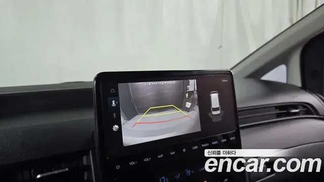 Hyundai Staria 2023 — Photo 14/20