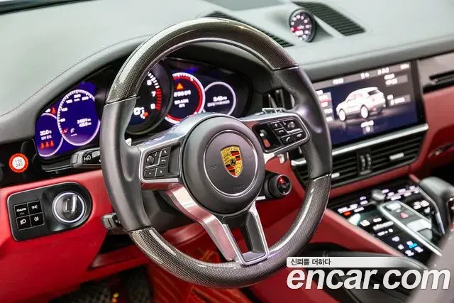 Porsche Cayenne 2021 — Фото 13/20