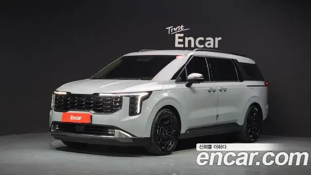 Kia Carnival 2025 — Фото 1/20