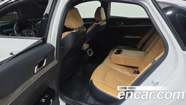 Kia K5 2021 — Photo 3/30