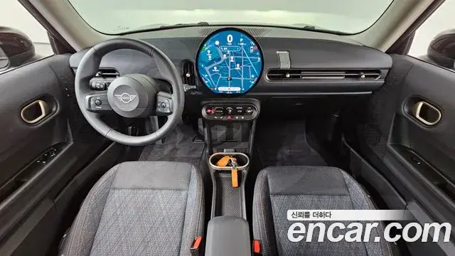 Mini Cooper C 2025 — Photo 7/20
