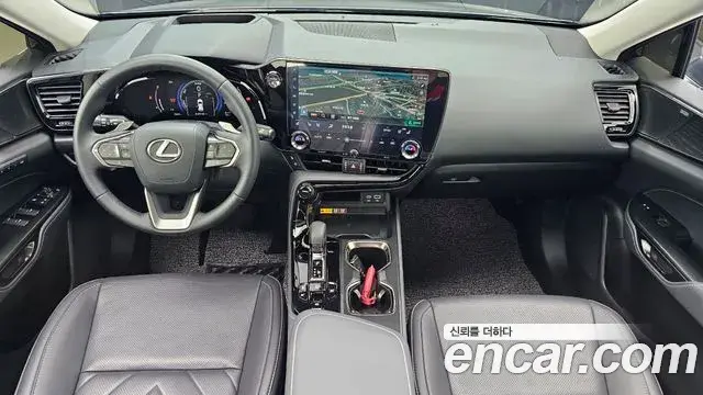 Lexus NX350h 2025 — Şəkil 28/34