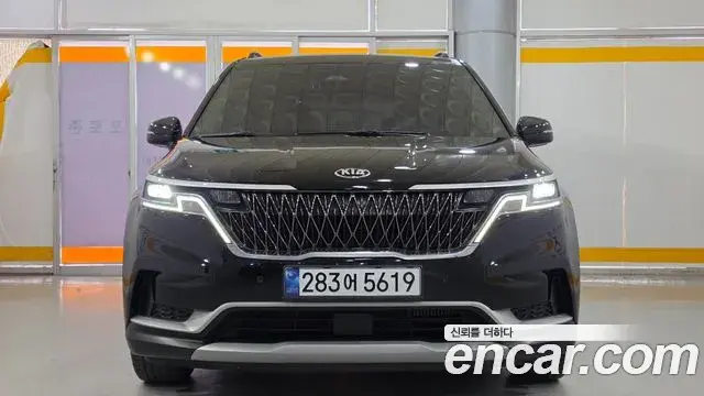 Kia Carnival 2021 — Photo 1/20