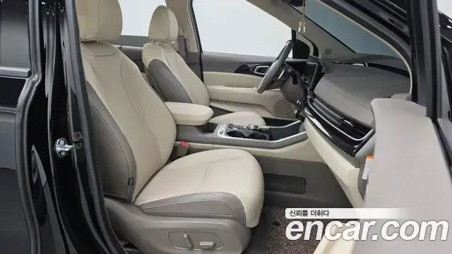 Kia Carnival 2024 — ფოტო 16/39
