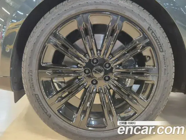Land Rover Range Rover 2026 — Photo 12/20