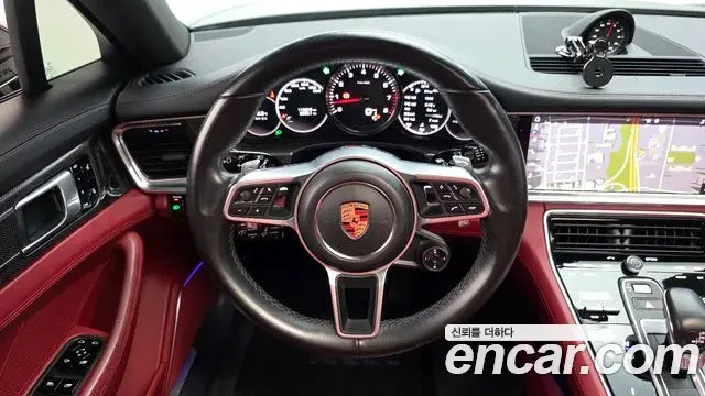 Porsche Panamera 2018 — Фото 12/20