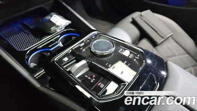 BMW 5 Series 2025 — Photo 9/20