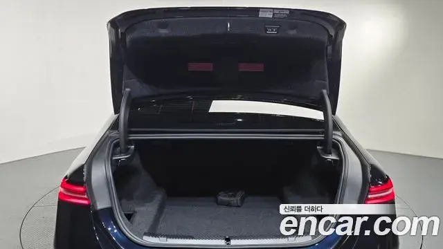 BMW 5 Series 2025 — Photo 16/20