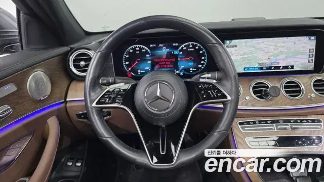 Mercedes-Benz E-Class 2021 — Фото 13/20