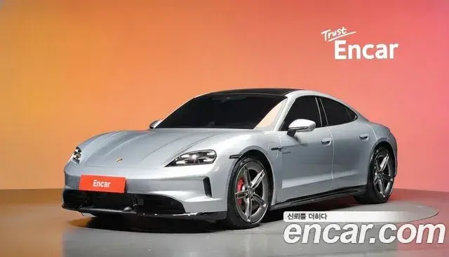 Porsche Taycan 2026 — Şəkil 31/32